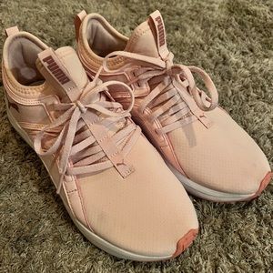 Puma, baby pink super light and comfortable sneakers.